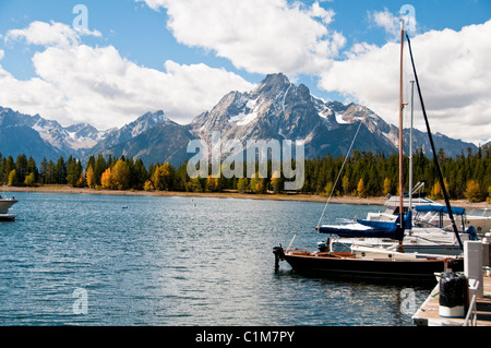 Colter Bay,Leeks Marina,Aspens in Fall Colours,Colors,Jackson Lake,Mount Moran,Teton Range,Grand Teton National Park Wyoming,USA Stock Photo