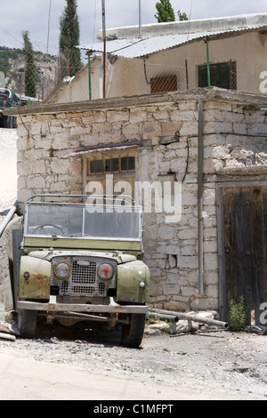 Old Land rover in Cyprus Stock Photo