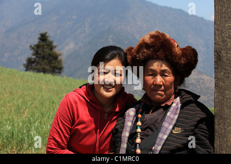 Nepali women in the Himalaya Nepal Stock Photo