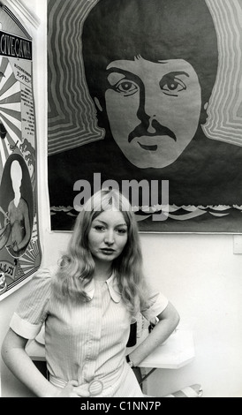 MARY HOPKIN Welsh pop singer in August 1968 Stock Photo