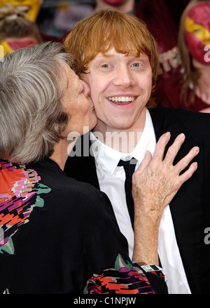 Rupert grint maggie smith world hi-res stock photography and images - Alamy