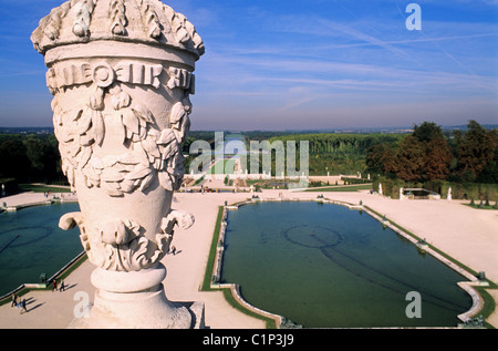 France, Yvelines, Chateau de Versailles, listed as World Heritage by UNESCO, Parterre d' Eau pool seen from the roof Stock Photo