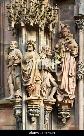 Nordseite, Laurentius-Portal 1494-1505, Dreikönigsgruppe Stock Photo