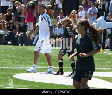 David Beckham joins former Real Madrid teammate Zinedine Zidane to celebrate the opening of the start of the American league's Stock Photo