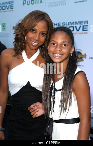 Holly Robinson Peete, Daughter Ryan Elizabeth At Arrivals For 42nd 