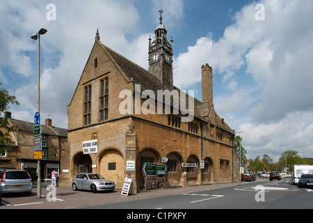 England, Gloucestershire, Moreton-in-Marsh, Redesdale Market Hall Stock Photo