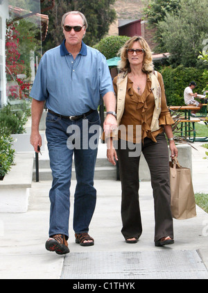 Craig T. Nelson out and about in Cross Creek with his wife, Doria Nelson Malibu, California - 02.08.09 : Stock Photo