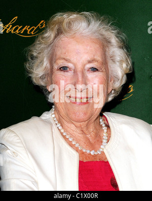 Dame Vera Lynn signs copies of her autobiography 'Some Sunny Day' at Hatchards London, England - 25.08.09 ( ): Stock Photo