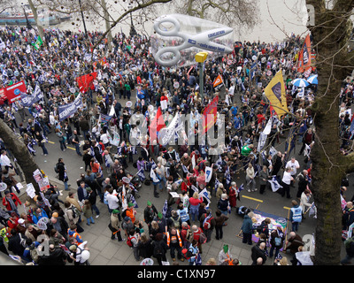 tuc anti cuts march anti-cuts march 26 protestors assemble for protest Stock Photo
