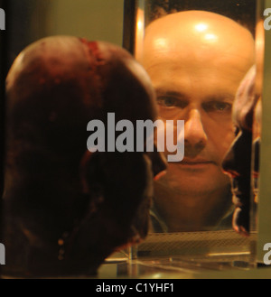 Marc Quinn photocall for his work 'Self' from his Blood Series at the National Portrait Gallery London, England - 10.09.09 ( ): Stock Photo