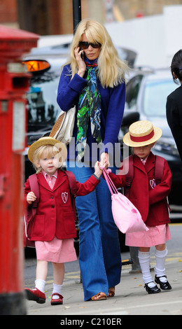 Claudia Schiffer picks her children up from school London, England - 17.09.09  WENN.com Stock Photo