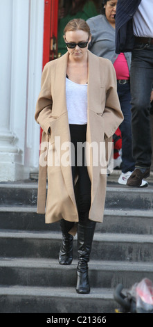 Designer, Stella McCartney makes her way home after taking her children to school London, England - 18.09.09 Stock Photo