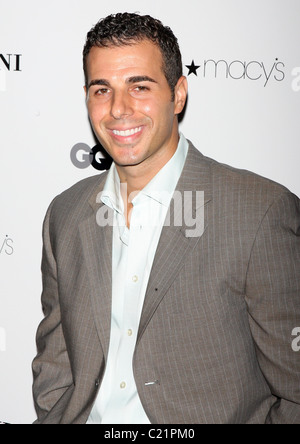 Anthony Gurino GQ, Alfani Red and Ne-Yo host a special benefit evening ...