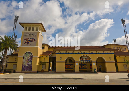 Lakeland FL USA; Detroit Tigers relief pitcher Jason Foley (68) readies to  pitch during an MLB spring training game against the Washington Nationals a  Stock Photo - Alamy