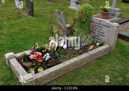 Grave of JRR Tolkien and wife Edith at Wolvercote Cemetery Oxford Stock ...