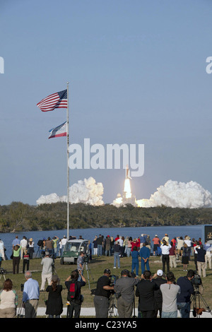 Space shuttle Discovery's liftoff from Launch Pad 39A at NASA's Kennedy Space Center in Florida STS-133 mission Stock Photo