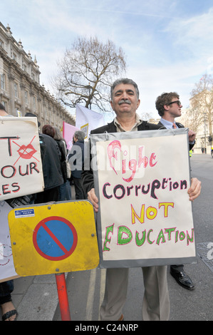 Save ESOL campaign Further Education College lecturers students protesting Downing Street Education cuts Stock Photo