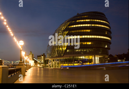 London - new town-hall in evening Stock Photo