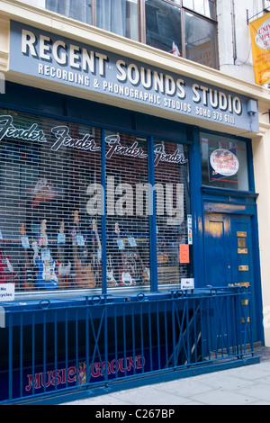 Music Shop on Tin Pan Alley, off Tottenham Court Road, London, England, United Kingdom, Great Britain Stock Photo