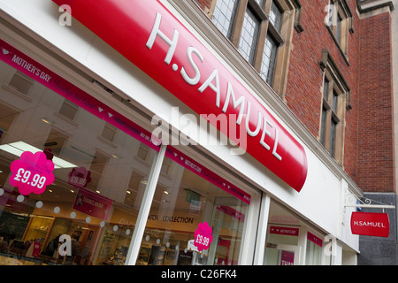 H.SAMUEL, popular name in the high street retailing in jewellery and associated items, viewed here at an slightly angled aspect. Stock Photo