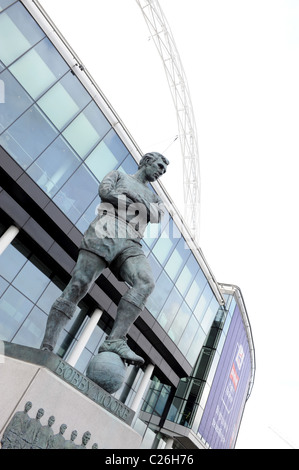 Bobby Moore statue outside Wembley Stadium Stock Photo