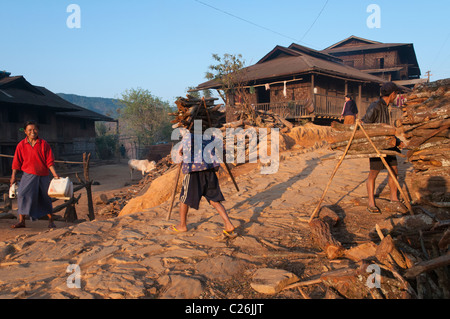 Trek from Nahmsen to Hsipaw. Northern Shan State. Myanmar Stock Photo