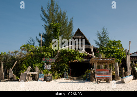 Beach cafe on Pattaya Beach, Koh Lipe, Thailand Stock Photo