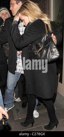 Reese Witherspoon leaving La Petite Maison restaurant just after 11pm, and heads back to her hotel. Reese did not want to be Stock Photo