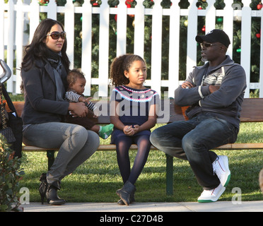 Kimora Lee Simmons and Djimon Hounsou spend a day at Cross Creek Park with their baby Kenzo Lee Hounsou and her daughter Ming Stock Photo