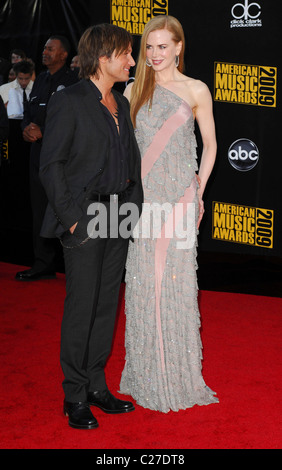 Keith Urban And Nicole Kidman 2009 American Music Awards - Arrivals 