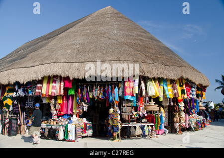 Mexico, Quintana Roo, Yucatan Peninsula, Port of Costa Maya. Typical souvenir shop. Stock Photo