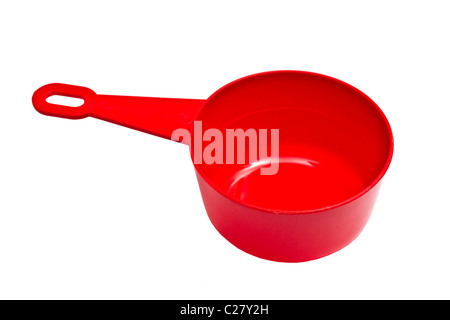 https://l450v.alamy.com/450v/c27y2h/red-plastic-measuring-cup-isolated-on-white-background-c27y2h.jpg