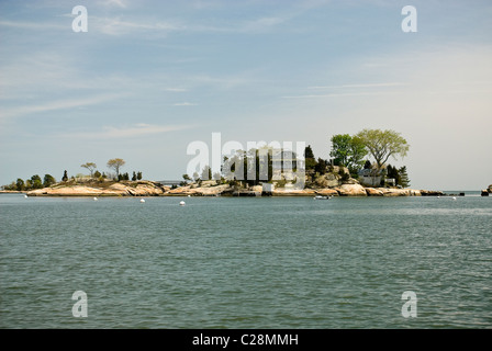 Single house on one of the many 'Thimble Islands', Connecticut, USA Stock Photo