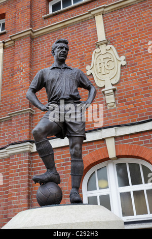 Outside Fulham Football Club is this statue honouring the late Johnny Haynes. Stock Photo