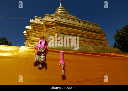 flower garlands  the Pagoda at  Wat Phra That Doi Jom Thong, Chom Thong District, Chiang Mai Province, thailand Stock Photo