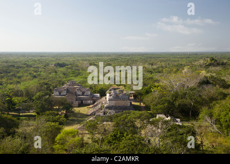 Overview of The Oval Palace and Twin Pyramids at the Maya ruins of Ek Balam from The Acropolis, Yucatan Peninsula, Mexico. Stock Photo