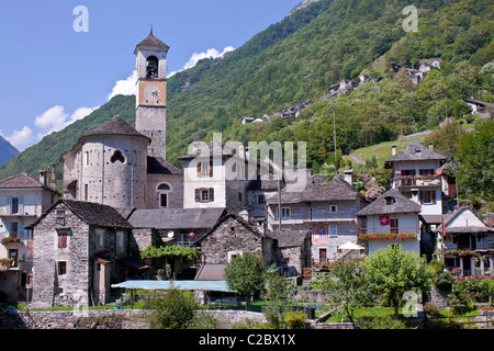 Lavertezzo - a beautiful small village in Valle Verzasca, Ticino, Switzerland Stock Photo