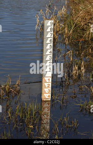 water depth gauge in Sandhill lake, Worksop, Notts, Worksop Stock Photo