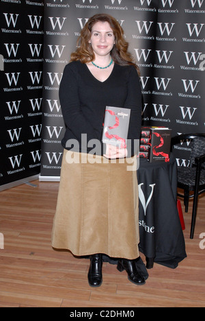 Stephenie Meyer signs copies of her new book ' Eclipse'  at Waterstones, Bluewater Kent, England - 09.10.07 Stock Photo