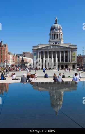 The council house and  Old market square fountain Nottingham Nottinghamshire England GB UK EU Europe Stock Photo