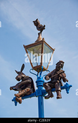 AN ORNAMENTAL STREET LAMP OUTSIDE THE SWAN THEATRE, STRATFORD UPON AVON , ENGLAND , Stock Photo