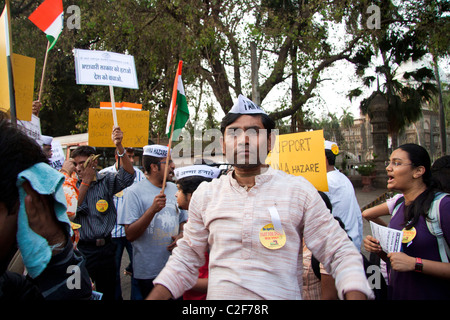 Anna Hazare's anti corruption rally supporters with Indian flag at Azad Maidan in Mumbai (Bombay), Maharashtra, India. Stock Photo