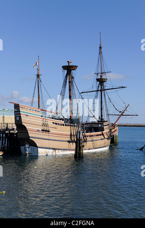 Mayflower II at Plimouth Plantation.  Replica of original ship made in 1957.  Mainmast hasn't been mounted for season yet. Stock Photo