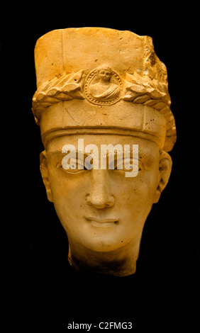 Head man carrying the priests cylindrical Coiffeure 2 Cent Palmyra  Syria Syrian Museum Roman Stock Photo