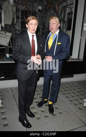 The Fast Show crew Mark Williams and Paul Whitehouse Switching on the Christmas lights at Stella McCartney's shop London, Stock Photo