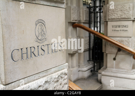 UK. EXTERIOR OF CHRISTIE'S AUCTION HOUSE IN LONDON Stock Photo