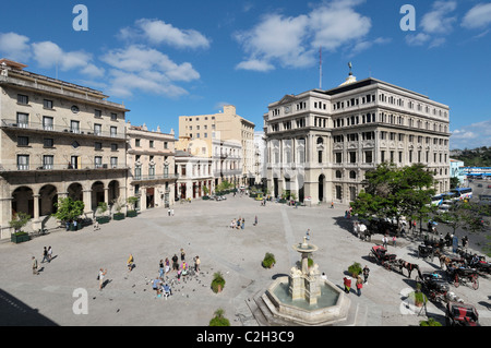 Havana. Cuba. Habana Vieja / Old Havana. Plaza de San Francisco, Lonja del Comercio (right).