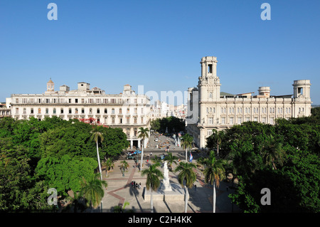 Havana. Cuba. View overlooking Parque Central with the Museo Nacional de Bellas Artes (aka Palacio del Centro Asturiano, right). Stock Photo