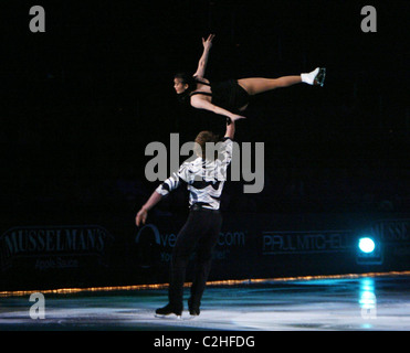 Kyoko Ina and John Zimmerman Musselman's Applesauce Presents The Music of Seal On Ice at Verizon Centre Washington DC, USA - Stock Photo