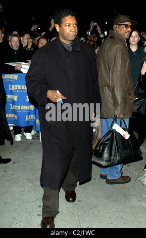 Denzel Washington outside Ed Sullivan Theatre for the 'Late Show With ...